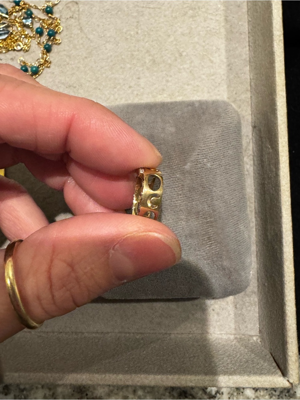 Vintage 10 KT Gold Diamond Horseshoe Pendant - Picture 4 of 5